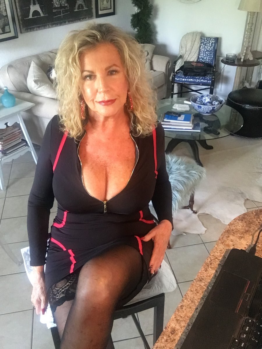 Adult ladies show