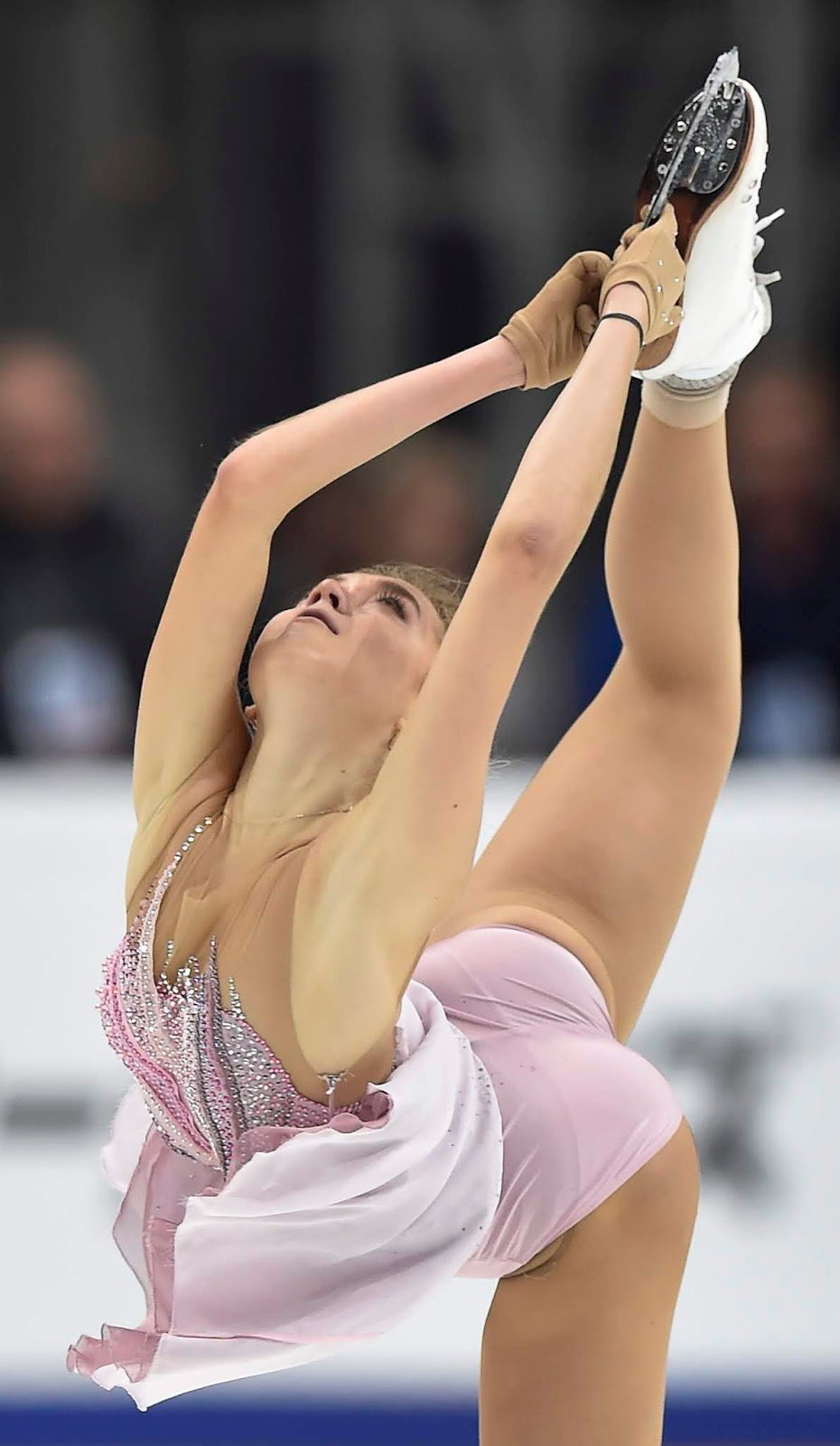 Skater Elena Radinova