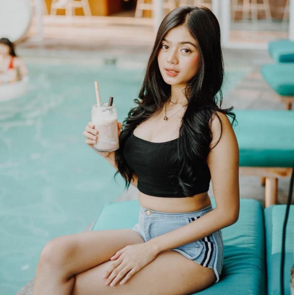 Anastasia Hakim model