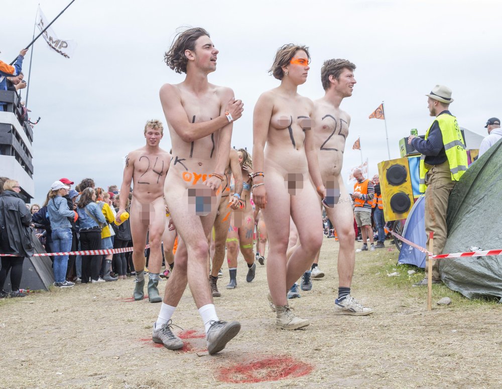 Naked mile naked chicks