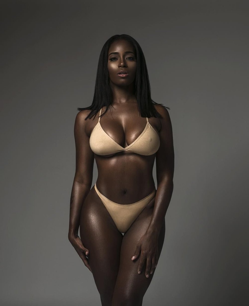 Ebony Mazerati