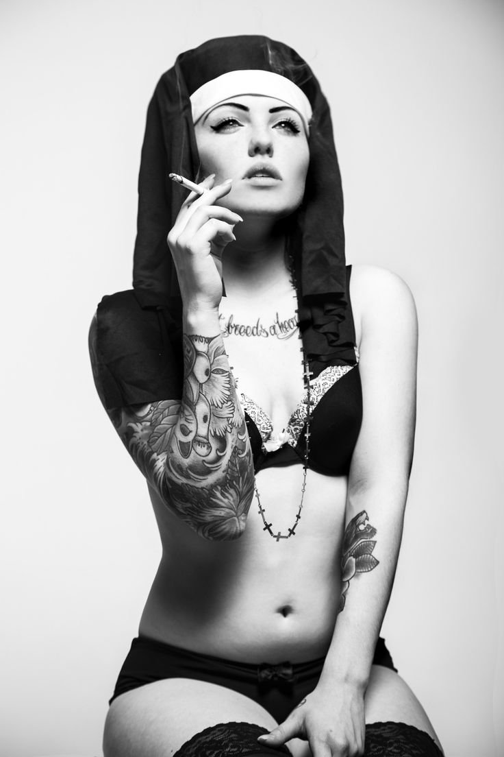 Cosplay nun Latex