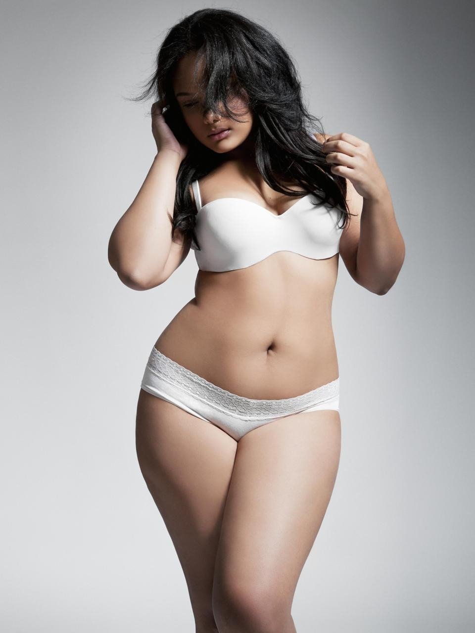 Asian girls of the bikini open