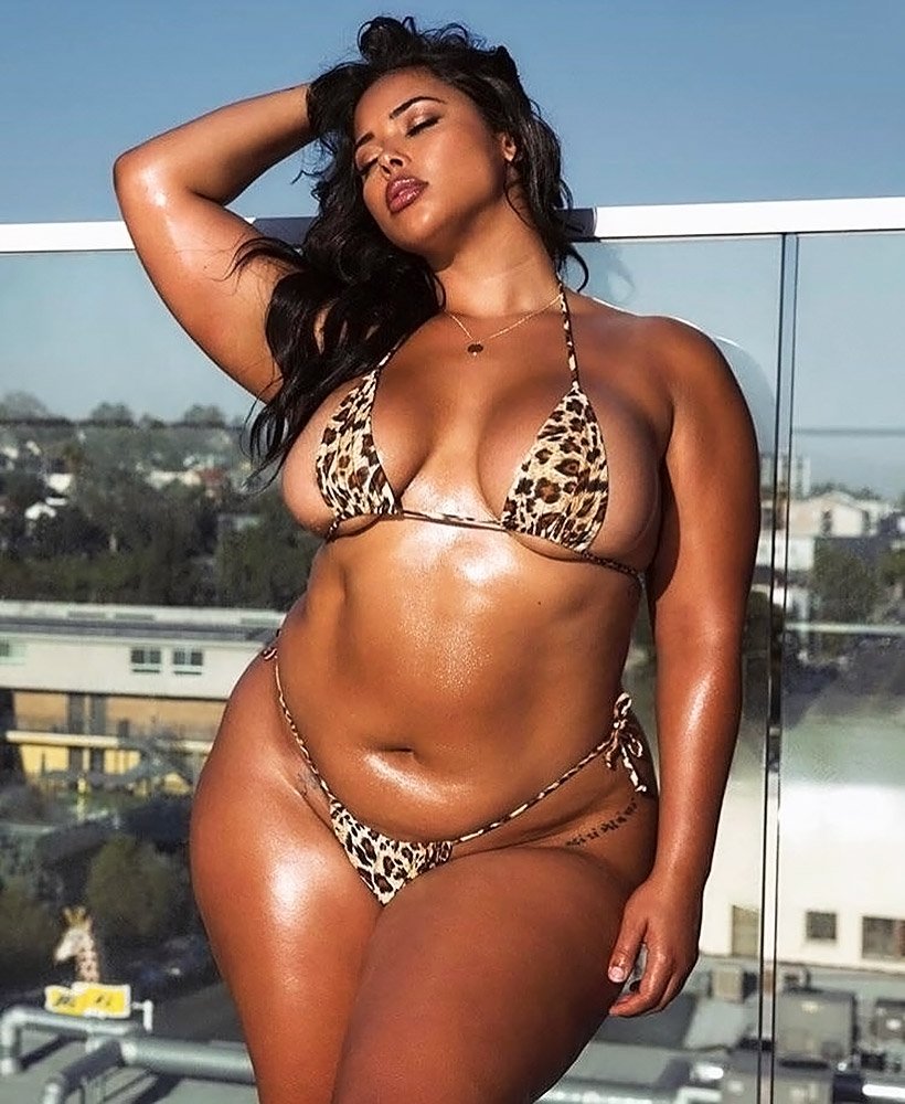 Mature thick Asian women