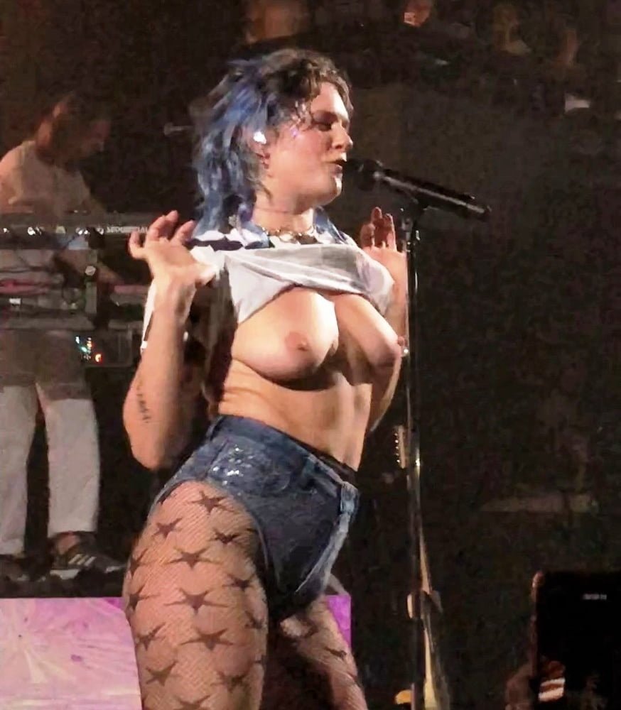 The singer showed boobs