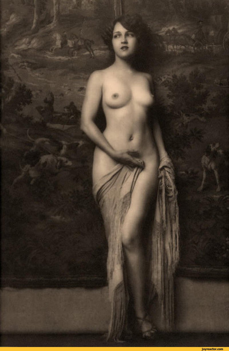 Middle Ages Nude