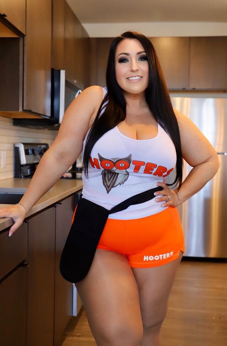 Model Saiz Plus Amber Nova