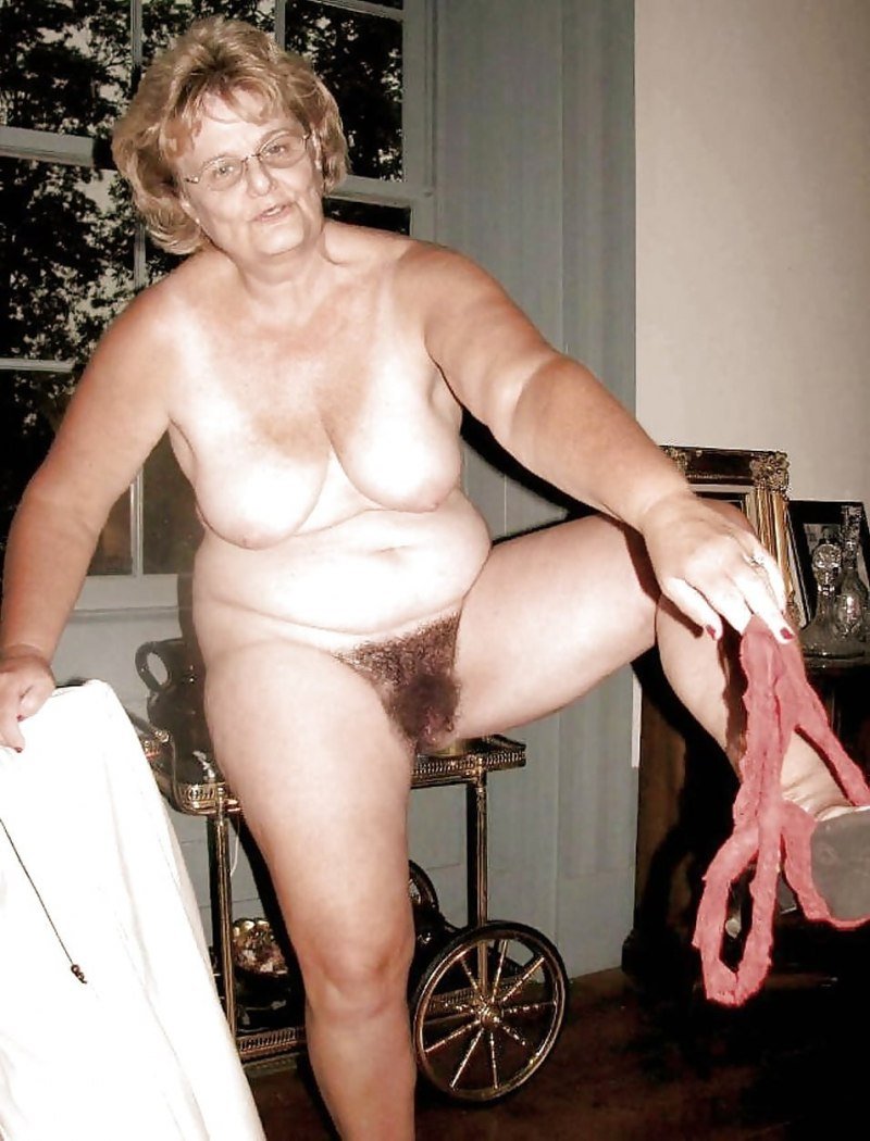 Naked mature hairy old women