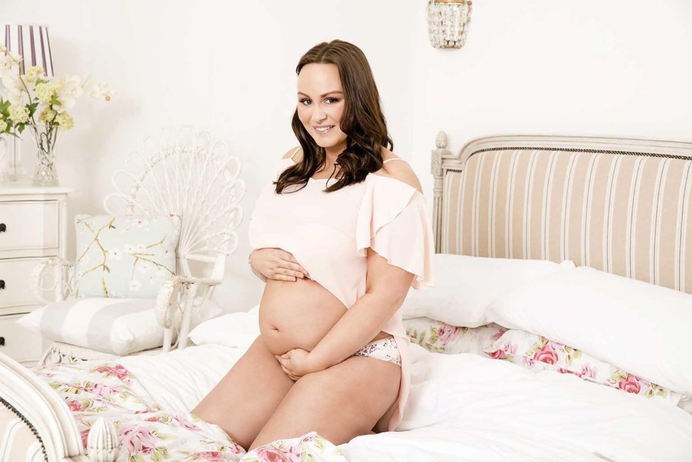 Amanda Jones Pregnant