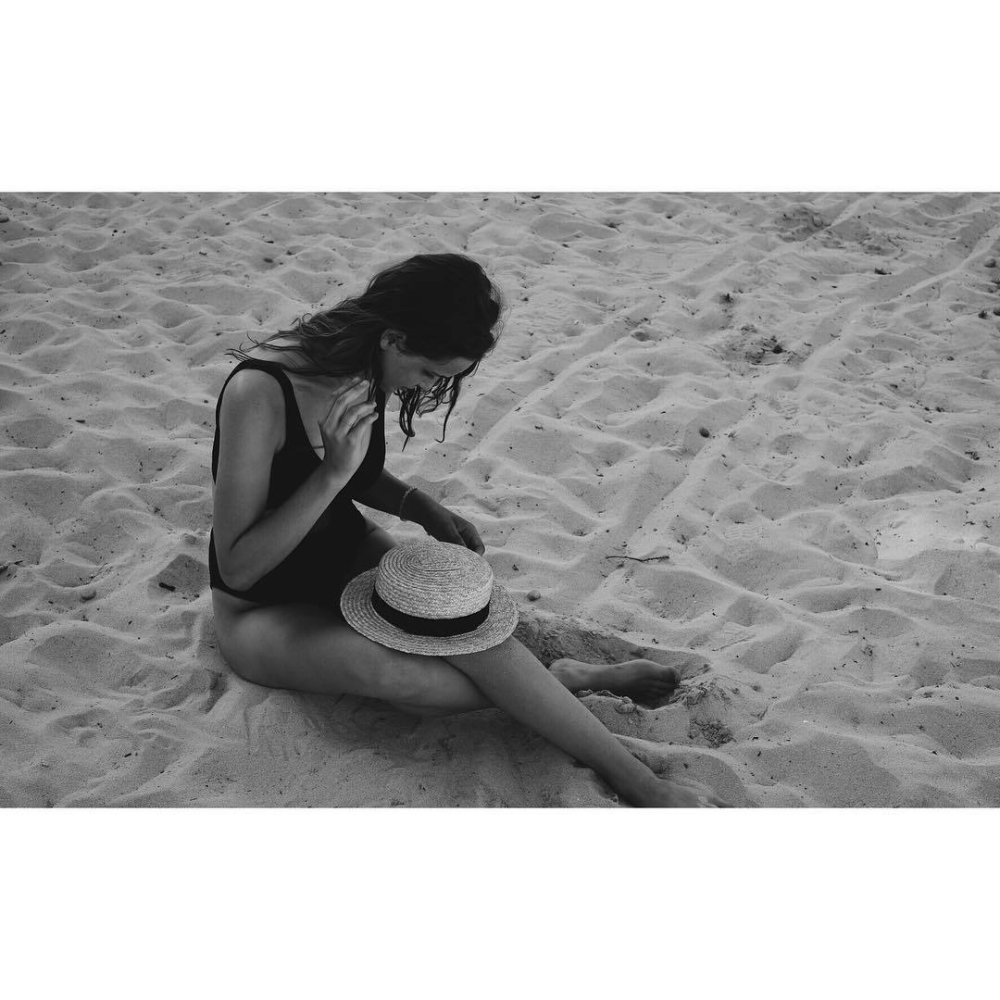Lisa Vikari photo in a swimsuit