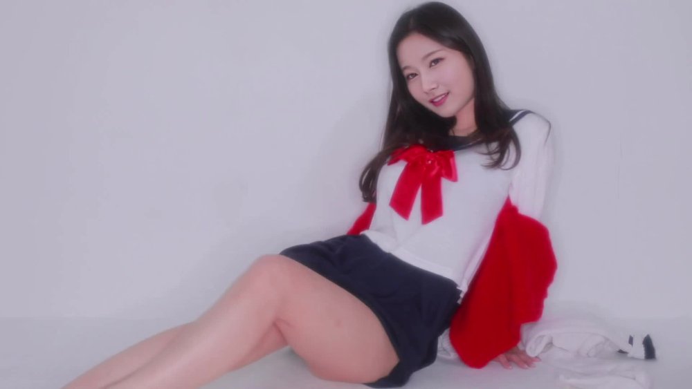 Irene from Red Velvet Vogue
