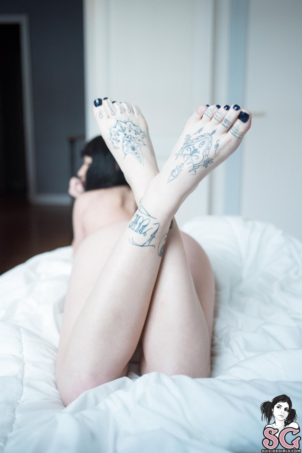 Hope Brookes Model Naked Suicide