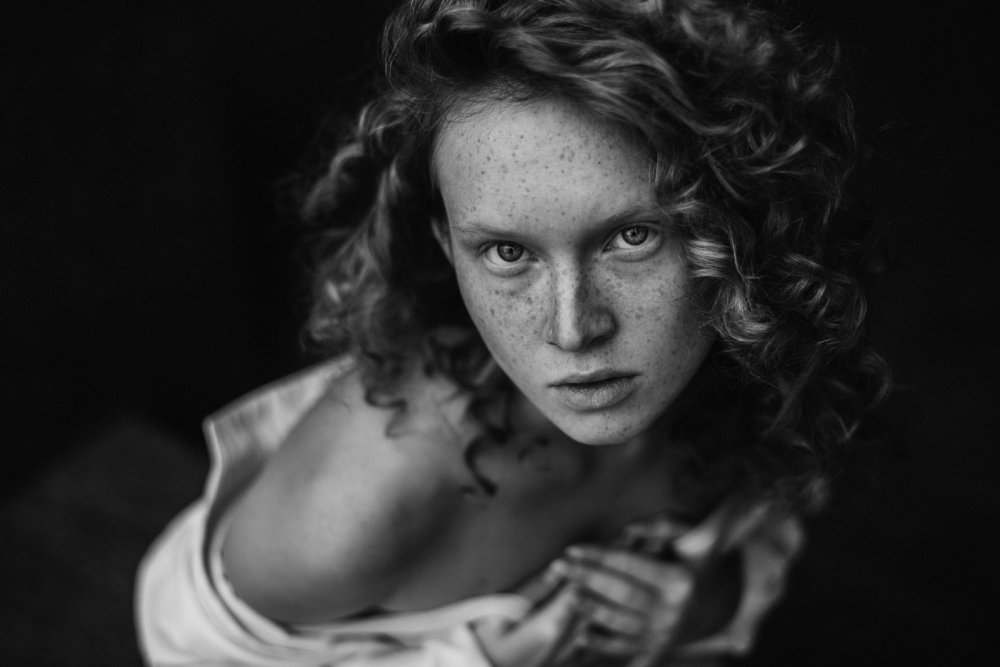 Red -haired shameless neighbor