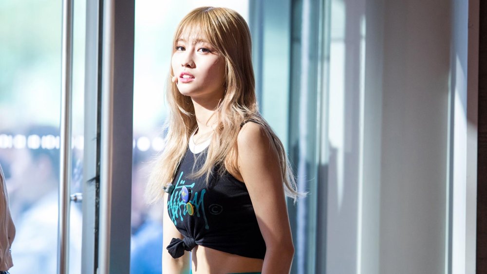 Sana Twys Hot