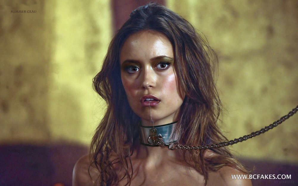 Naked Summer Glau in the film Terminator