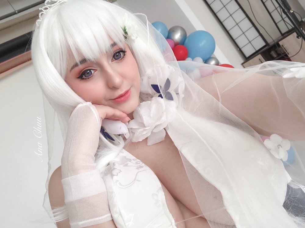 Bella Delphine