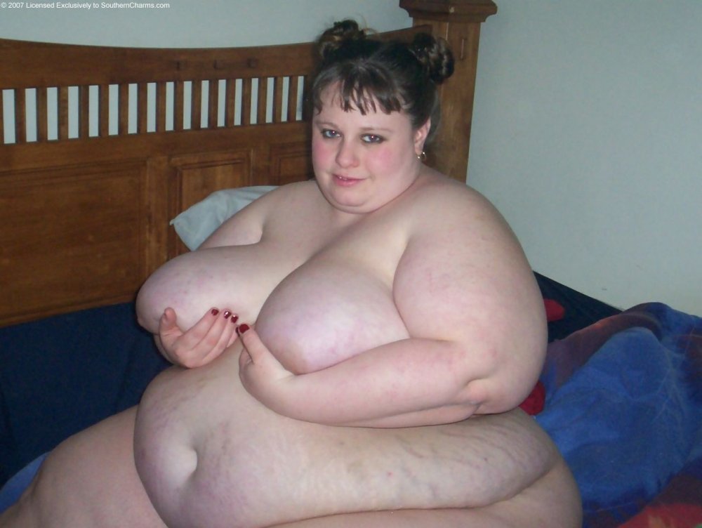 Fatty naked girls
