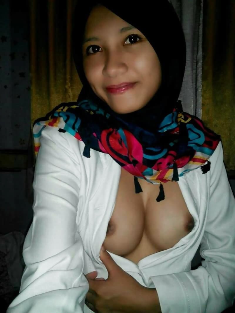 Jilboobs Nyepong