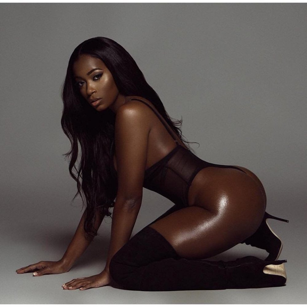 Eboni Smith Hot