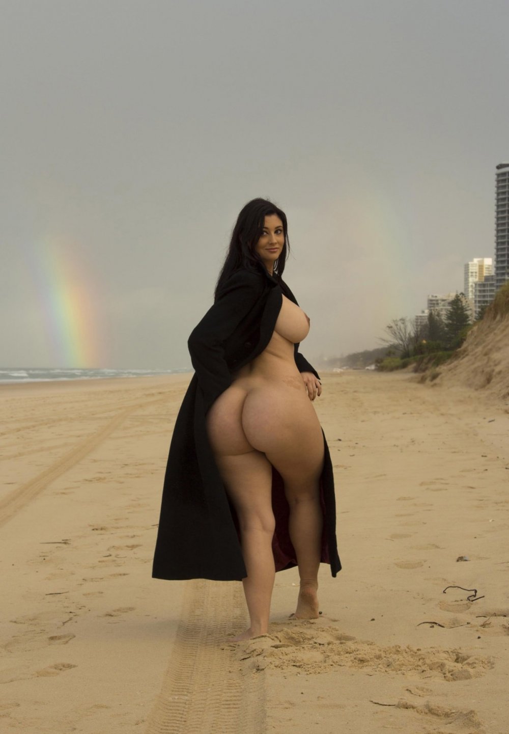 Big Arab ass