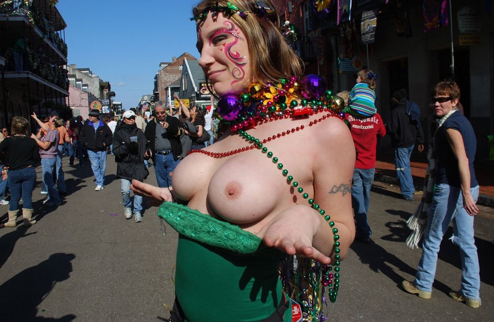 Carnival showed boobs