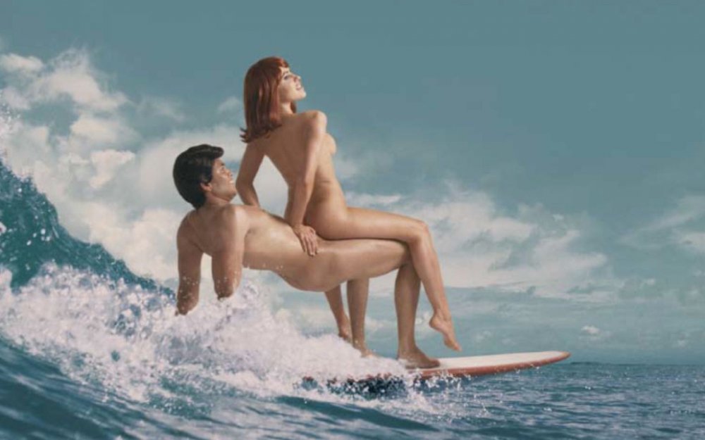 Naked girls on surfing