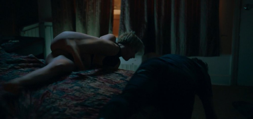 Lizzie Ryan is naked in nature