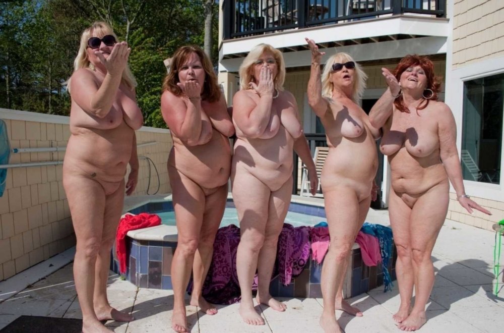 Many naked elderly women