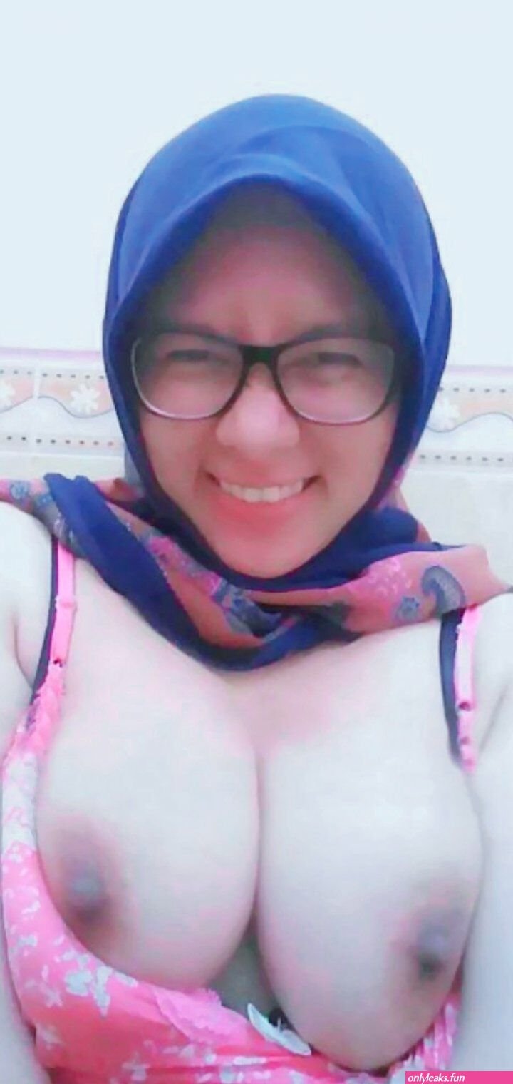 Bokep Indo Terbaru Tante Hijab