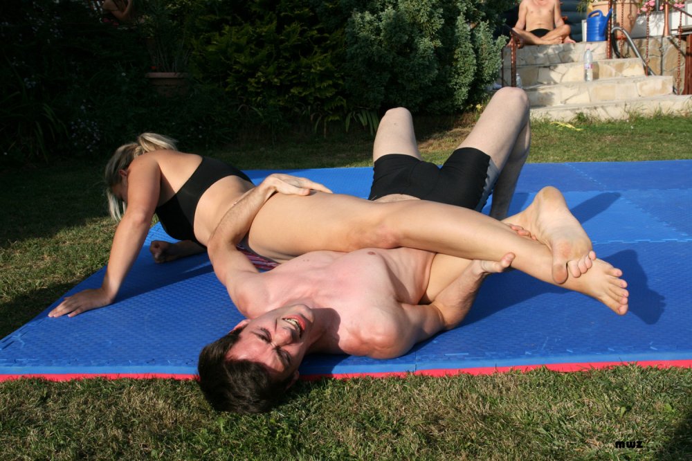 Eve VS Clay (Wrestling)